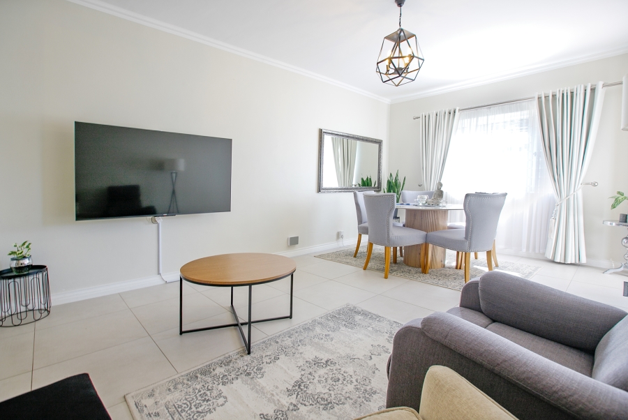 2 Bedroom Property for Sale in Wynberg Upper Western Cape